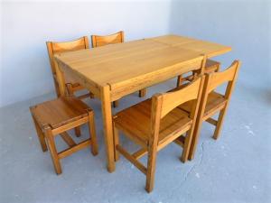 ENSEMBLE TABLE A MANGER EN PIN TAPIOVAARA .1963