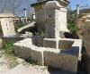 FONTAINE HAUTE EN PIERRE DE PROVENCE.