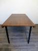 GRANDE TABLE A MANGER VINTAGE EN PALISSANDRE ET METAL.