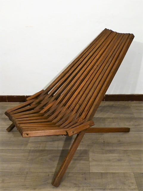 FAUTEUIL SCANDINAVE VINTAGE EN TECK PLIABLE. DANEMARK. 1960.