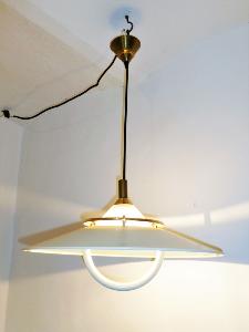 SUSPENSION VINTAGE BLANCHE EN METAL LAITON ET VERRE. 1960