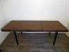 GRANDE TABLE A MANGER VINTAGE EN PALISSANDRE ET METAL.